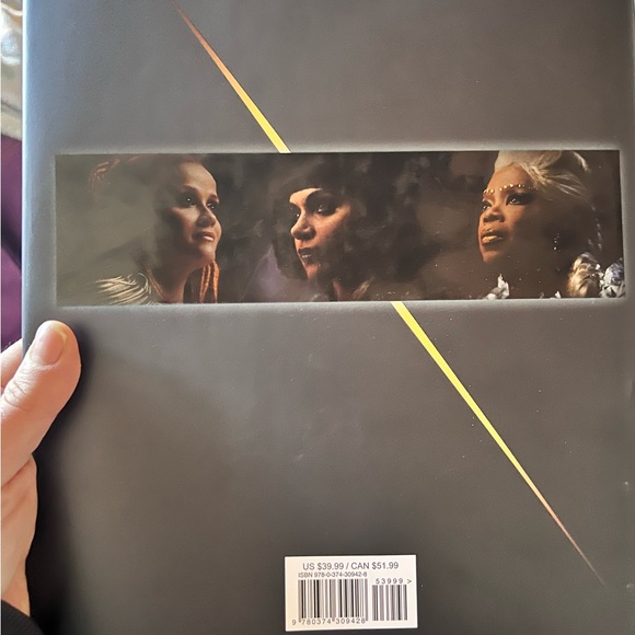 Disney Wrinkle in time book - Picture 2 of 4